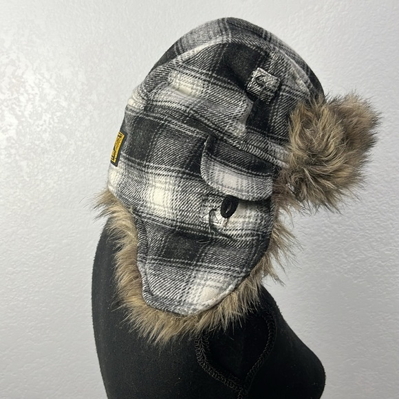 American Eagle Outfitters Fur Lined Trapper Hat Plaid Outdoors Button accent - Picture 6 of 7
